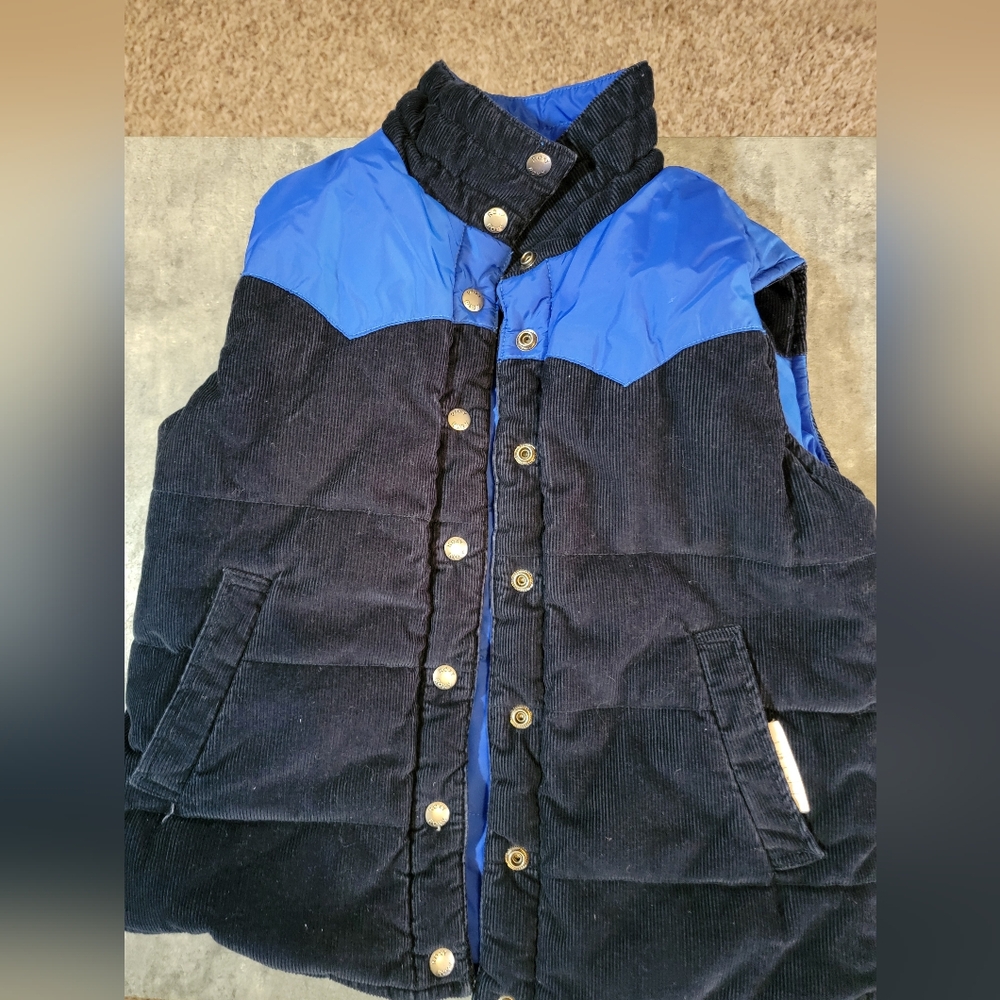 Roxy reversible corduroy puffer vest